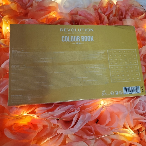 Makeup Revolution Colour Book Pallette - Picture 3 of 4